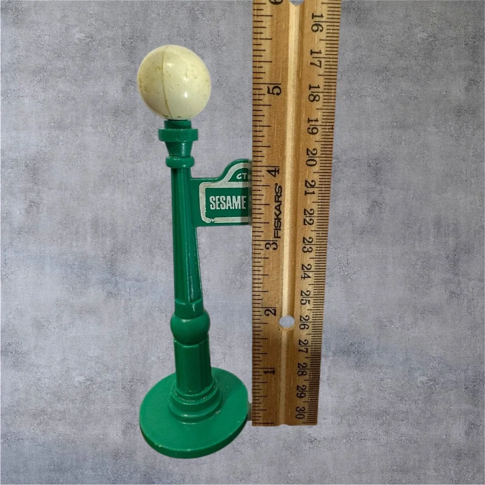 Vintage‎ Fisher-Price Little People Lot Sesame Street Garbage Truck Light Pole